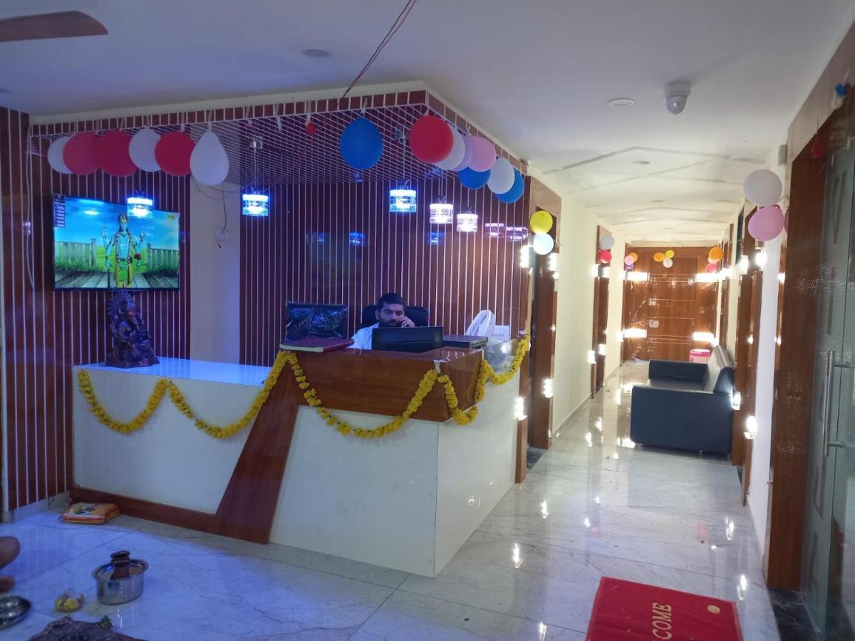 Hotel Rk Villa วาโดดารา ภายนอก รูปภาพ