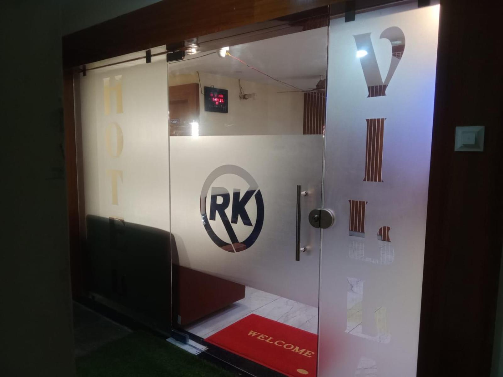 Hotel Rk Villa วาโดดารา ภายนอก รูปภาพ